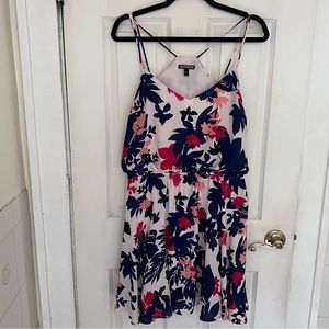 💐Express Women’s multicolor sundress // Spaghetti strap size L floral print